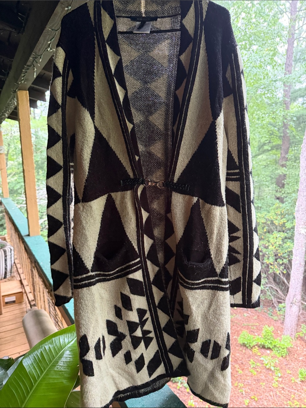 BCBG Long Geometric Open Cardigan Jacket in Black and Cream